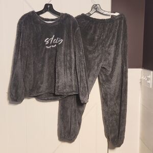 Two piece furry pajama XL new